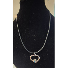 Ketting met blauwe Swarovski